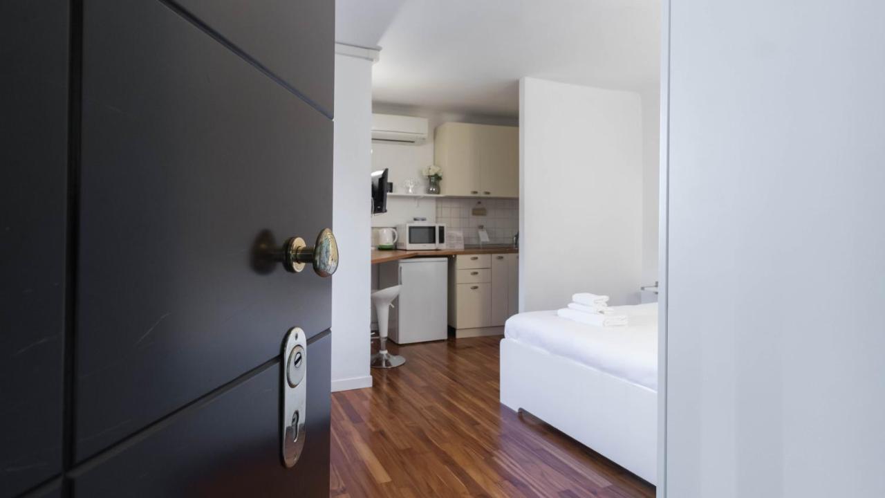 Moscova 52 Apartment Милано Екстериор снимка