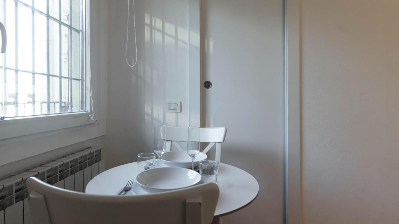 Moscova 52 Apartment Милано Екстериор снимка